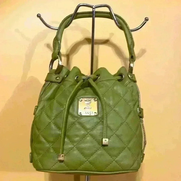 MCM Bucket Bag w/ dust bag 💥Host Pick💥 - Picture 2 of 16